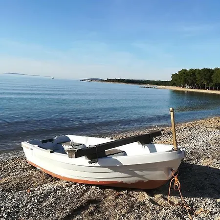 Appartamento Ani Povljana