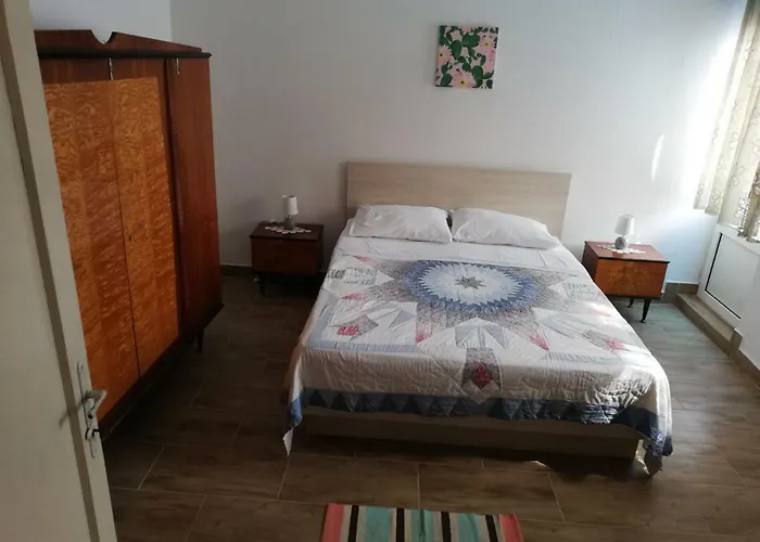 Ani * ポヴリャナ