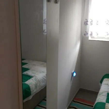 Appartamento Ani Povljana